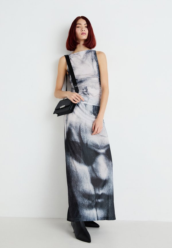 Weekday ANNIE SLEEVELESS