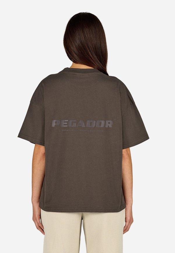 Pegador ARENDAL LOGO HEAVY OVERSIZED TEE