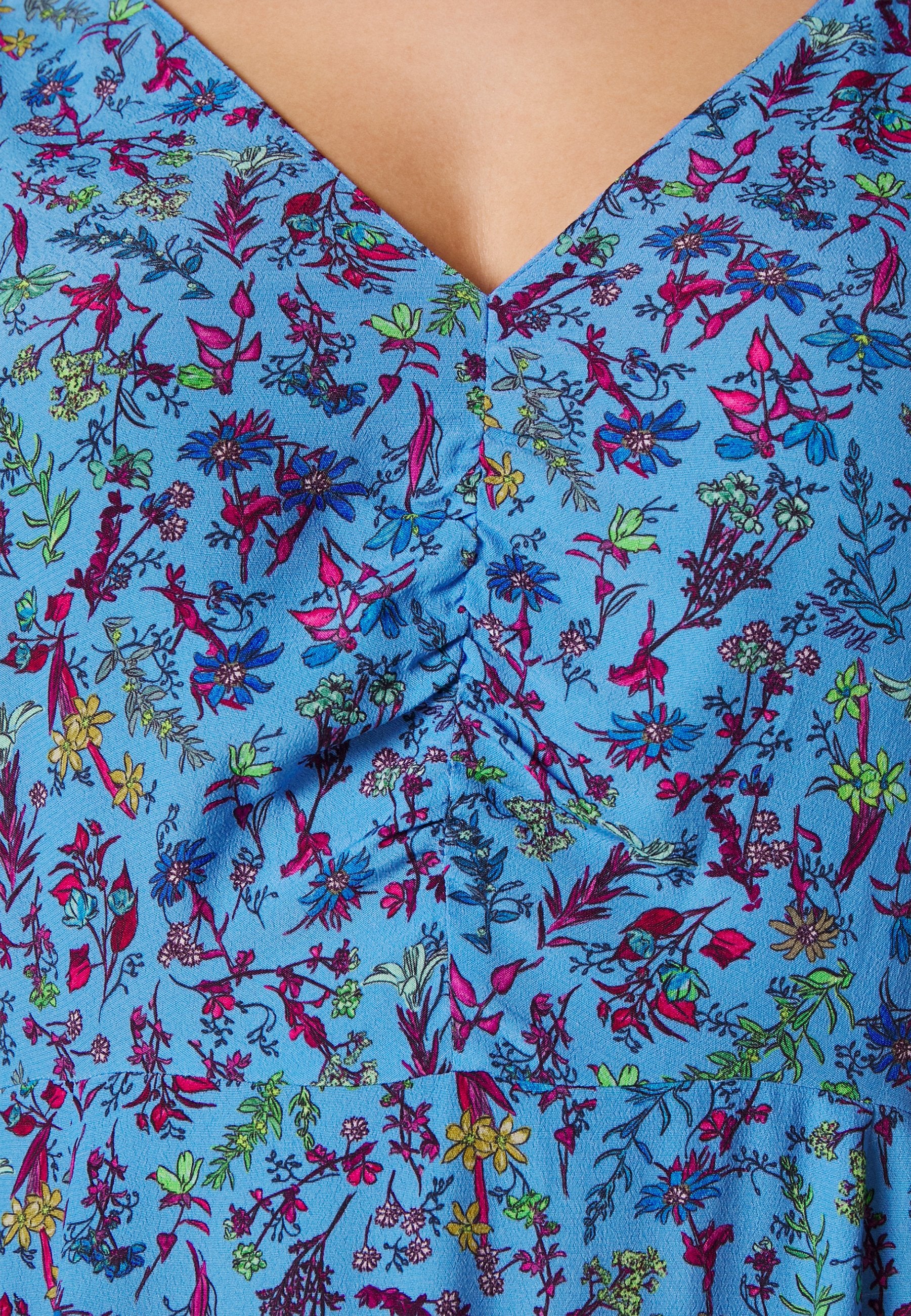 FLORAL SHORT DRESS Media 6