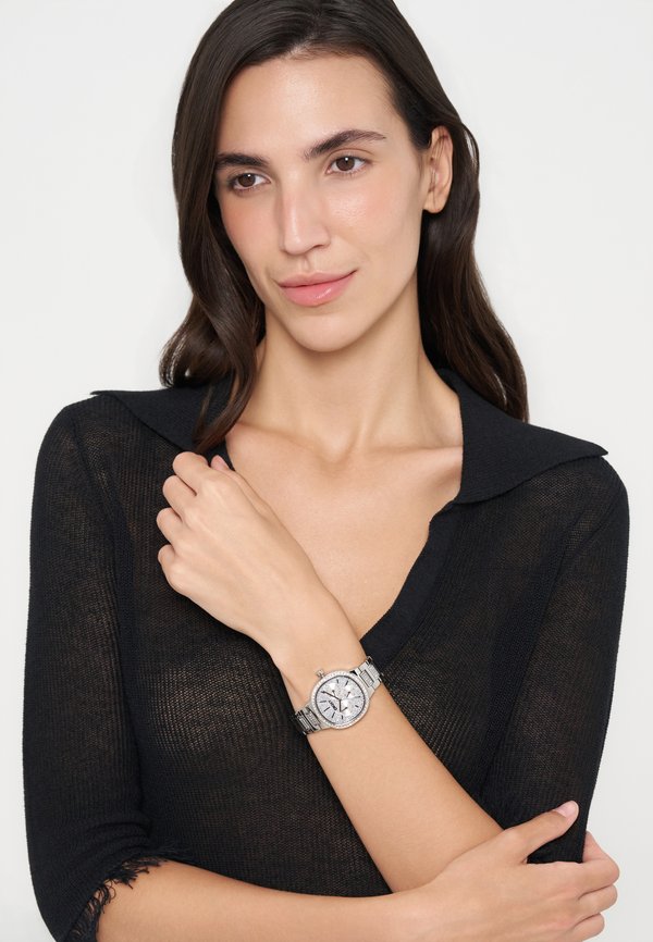 DKNY