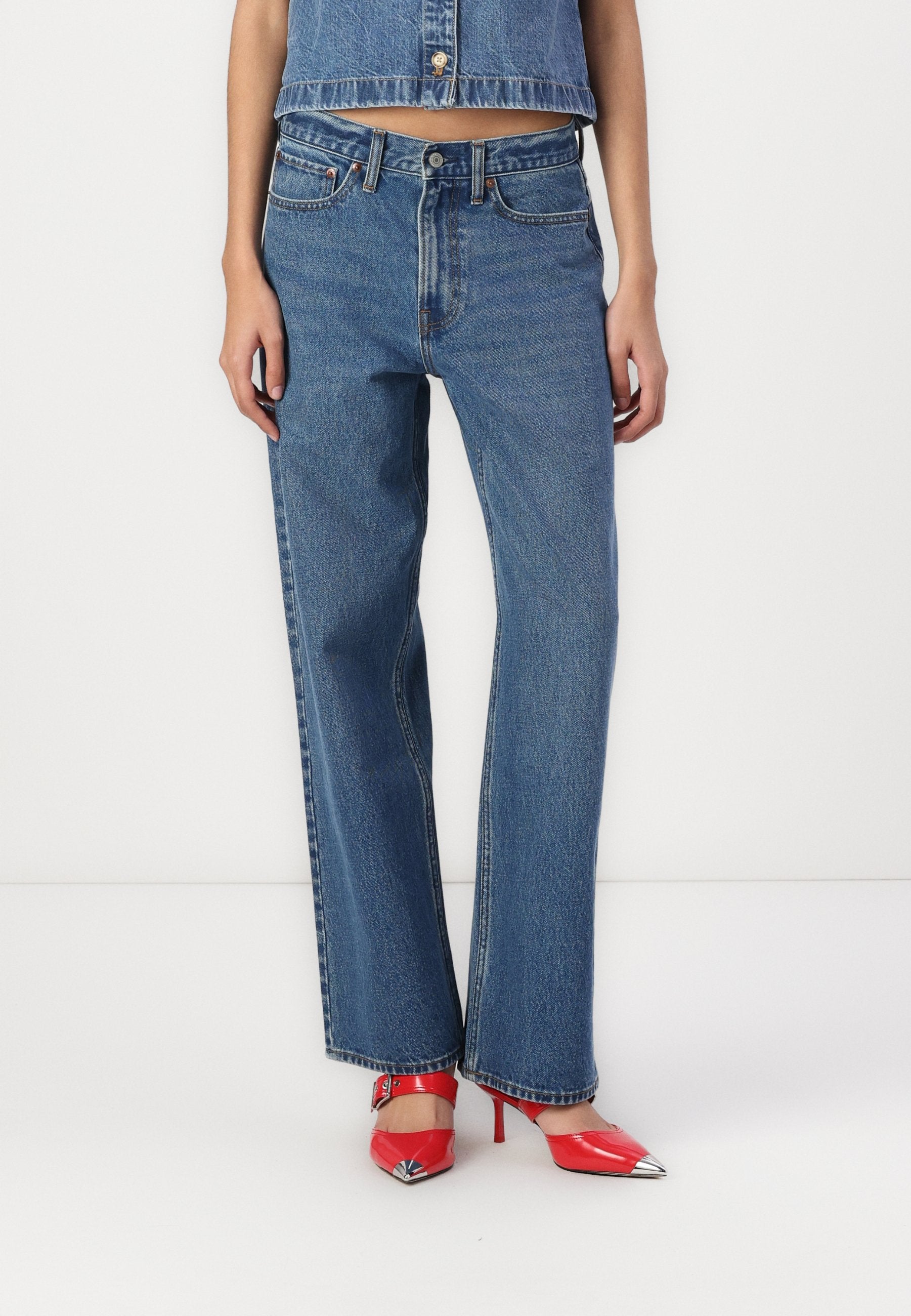 Abercrombie & Fitch Mid-rise slouchy jeans