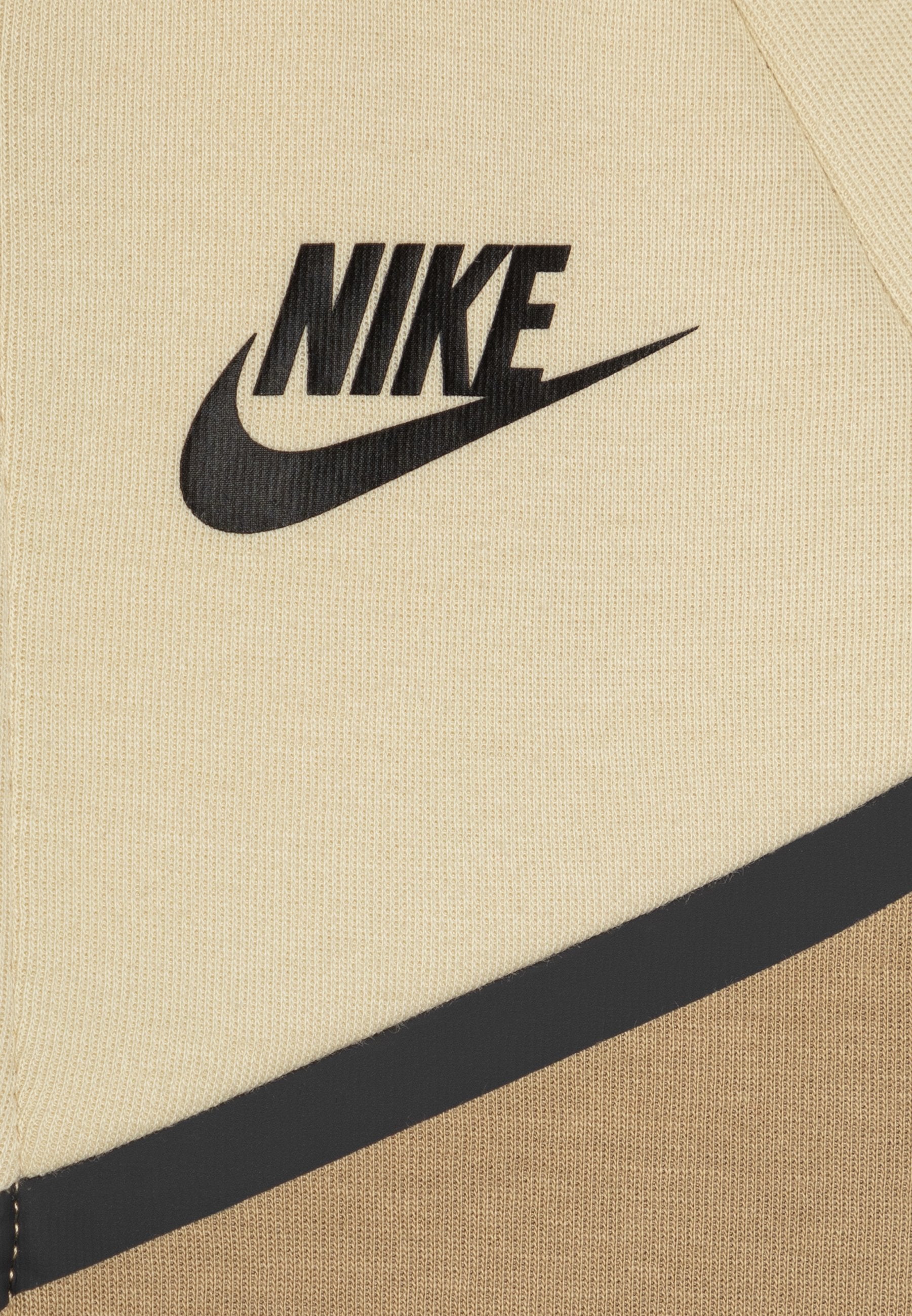 Nike Sportswear TECH SET UNISEX