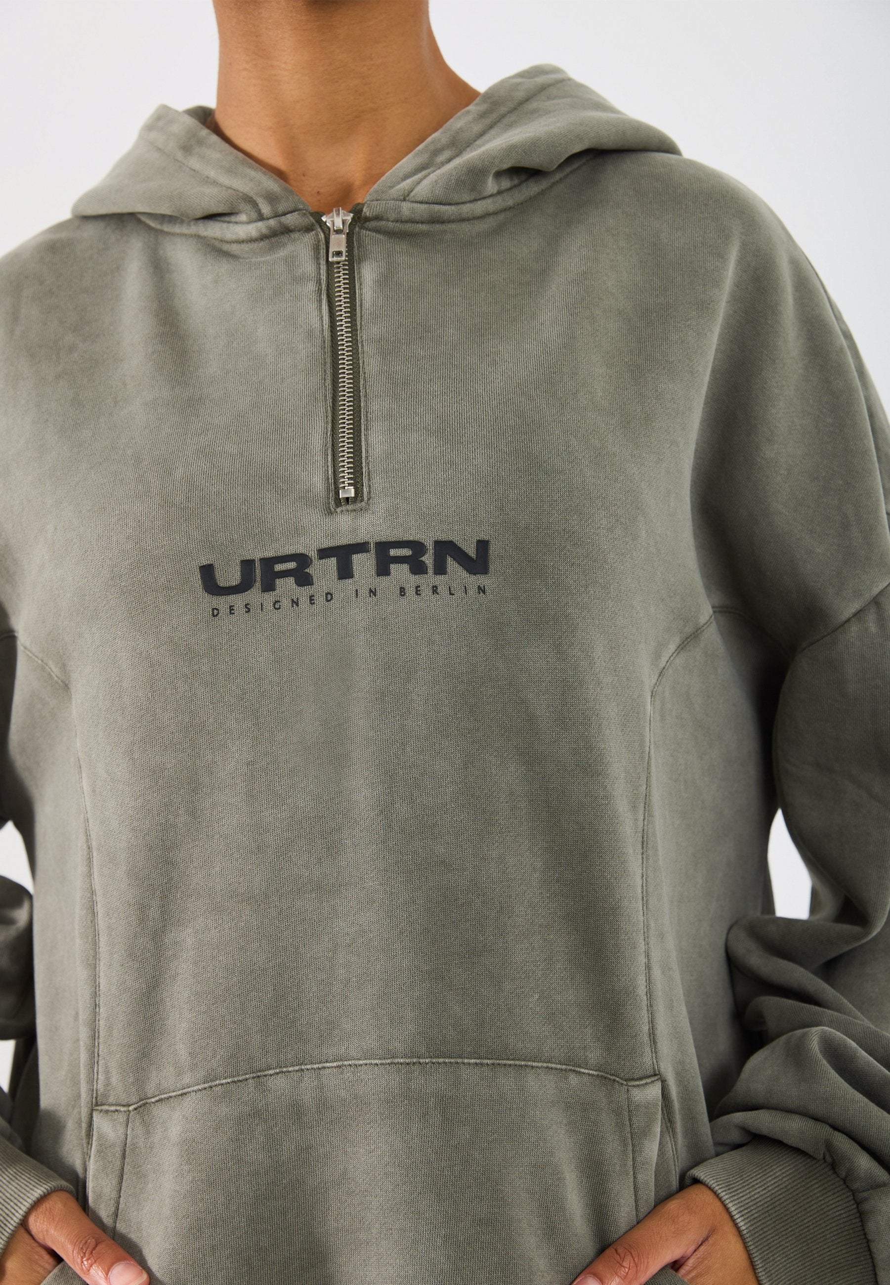 YOURTURN UNISEX RELAXED FIT CURVED HEM QUARTER-ZIP HOODIE