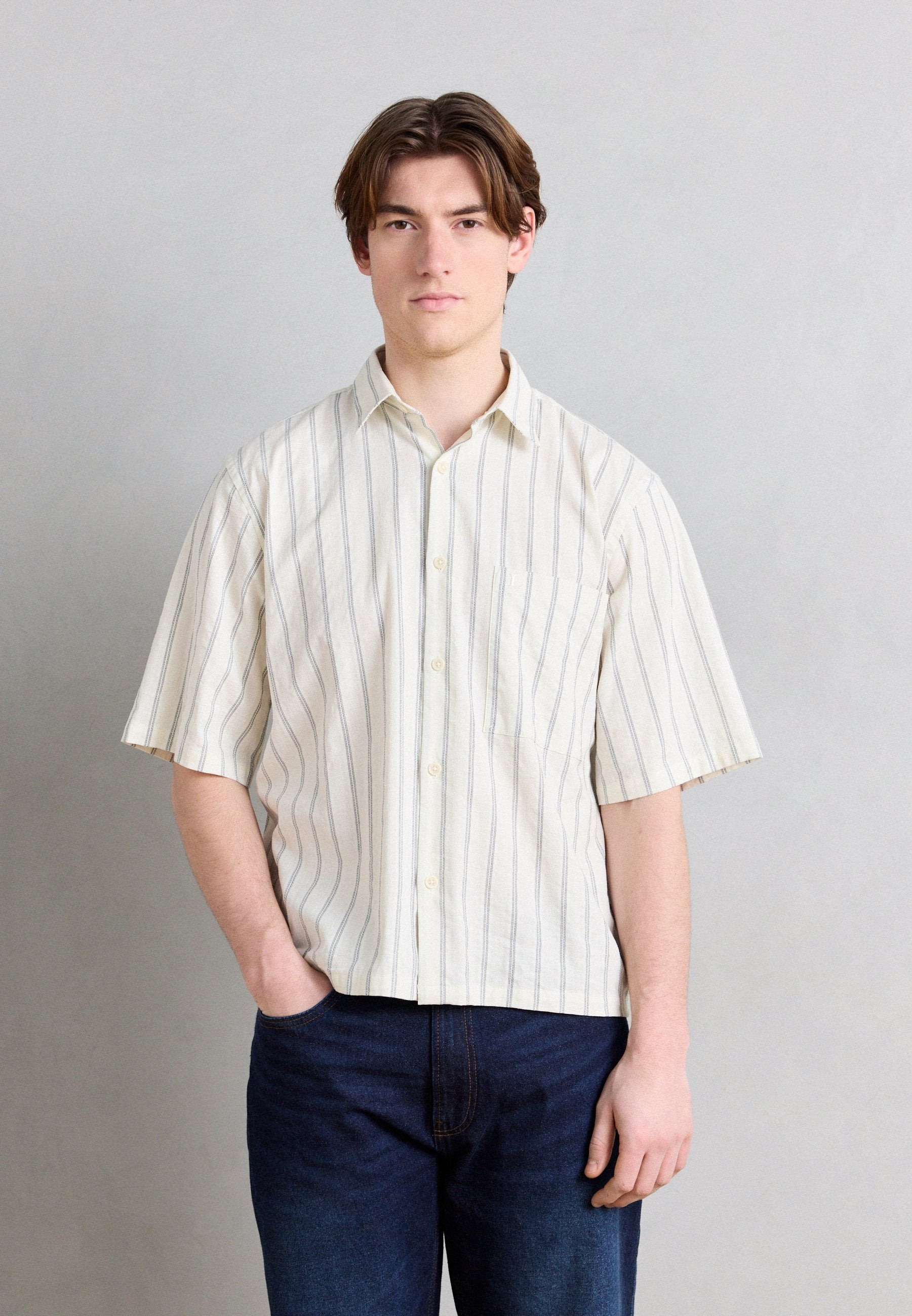 STRIPED CROPPED S/S Media 3