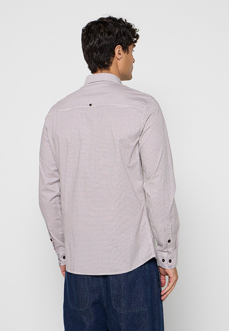 REGULAR FIT  Media 3
