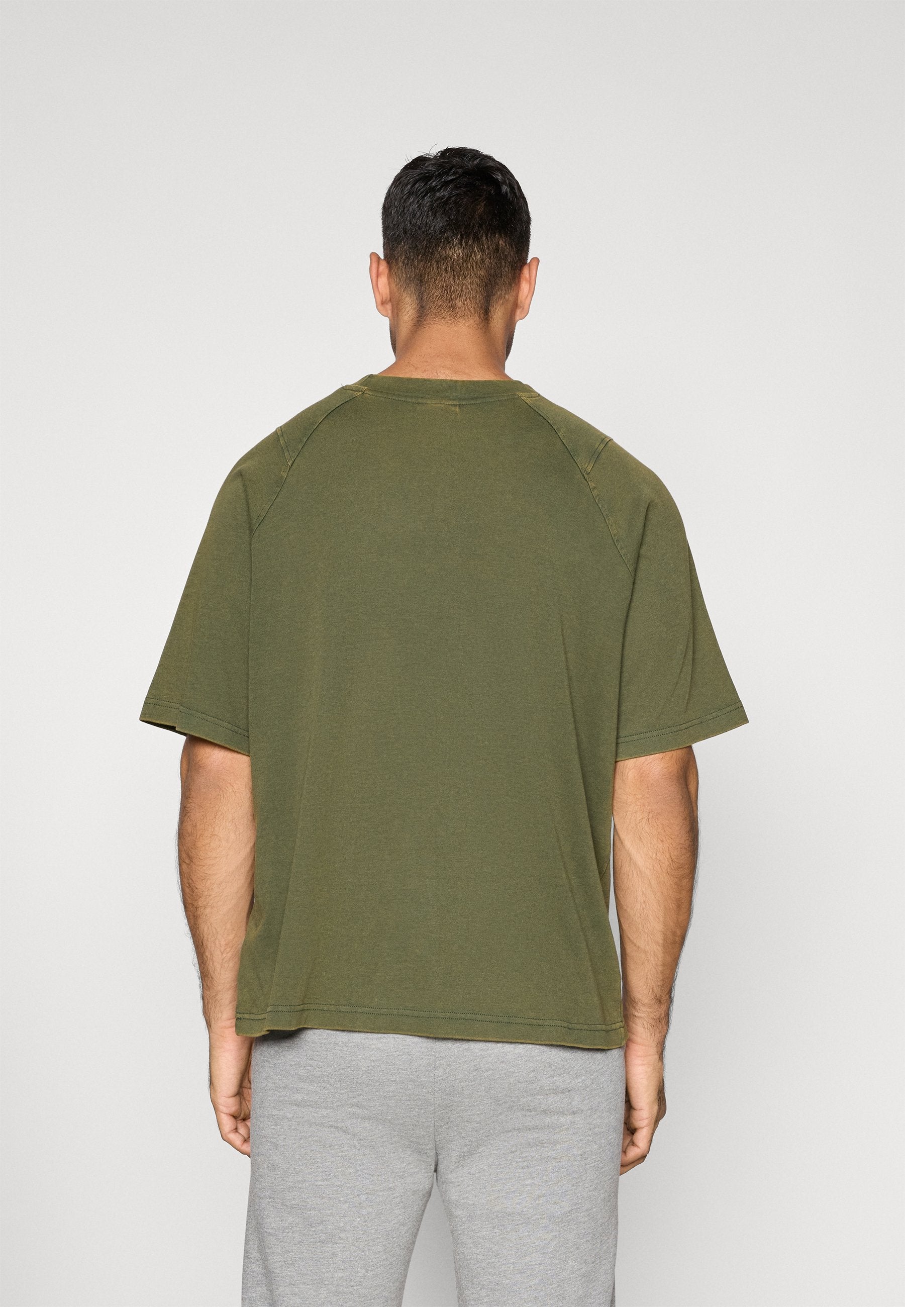 Umbro WASHED HIGH NECK BOXY TEE