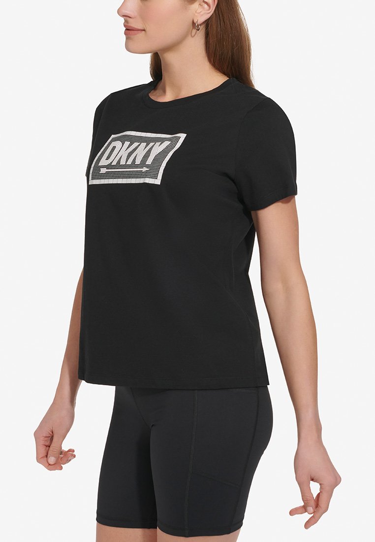 DKNY Sport