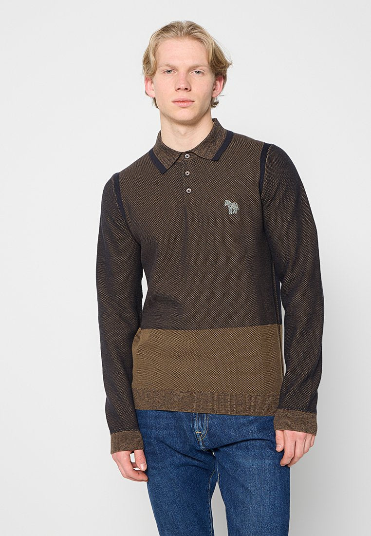 Langärmeliges Poloshirt in dunkelbraunen und beige Nuancen, mit strukturiertem Muster, Knopfleiste und grün besticktem Pferdelogo.