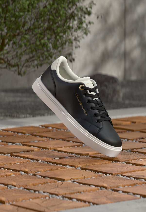 Tommy Hilfiger FEMININE CUPSOLE - Trainers - black/ecru