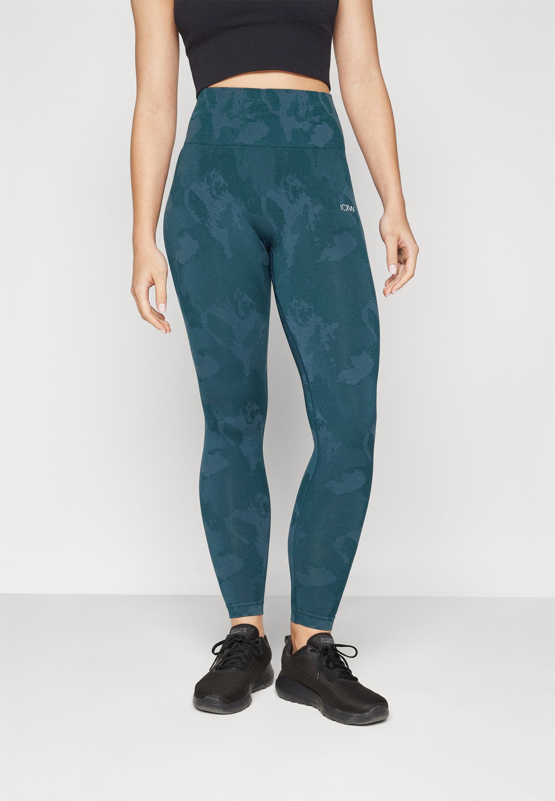 ICANIWILL CAMO SEAMLESS