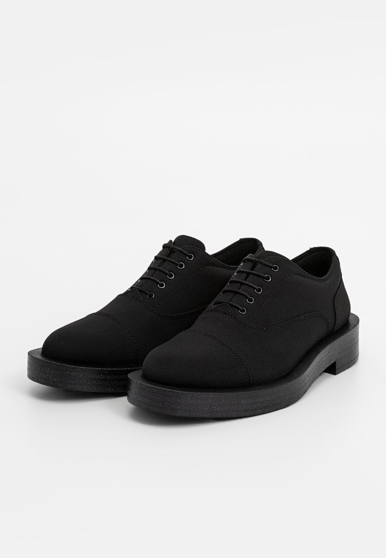 Clarks CUR