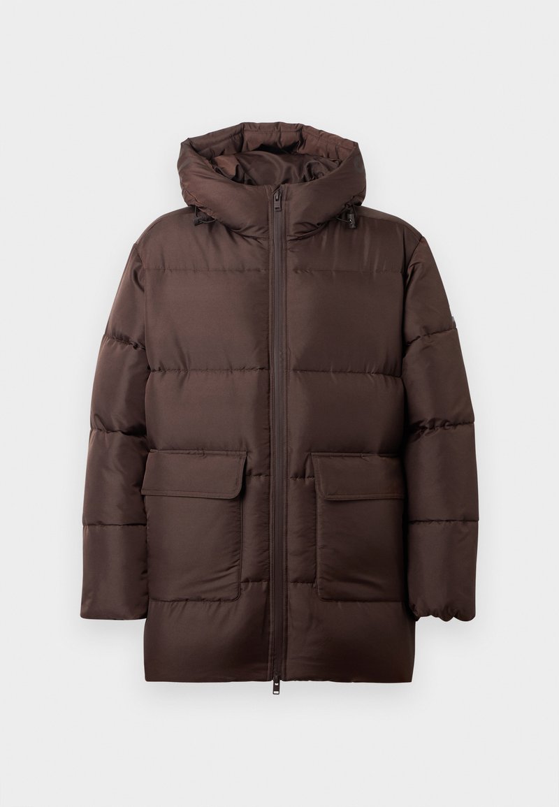 Braune Pufferjacke mit Reißverschluss vorne, großen aufgesetzten Taschen, einer verstellbaren Kapuze und einem gesteppte Design für Isolation.