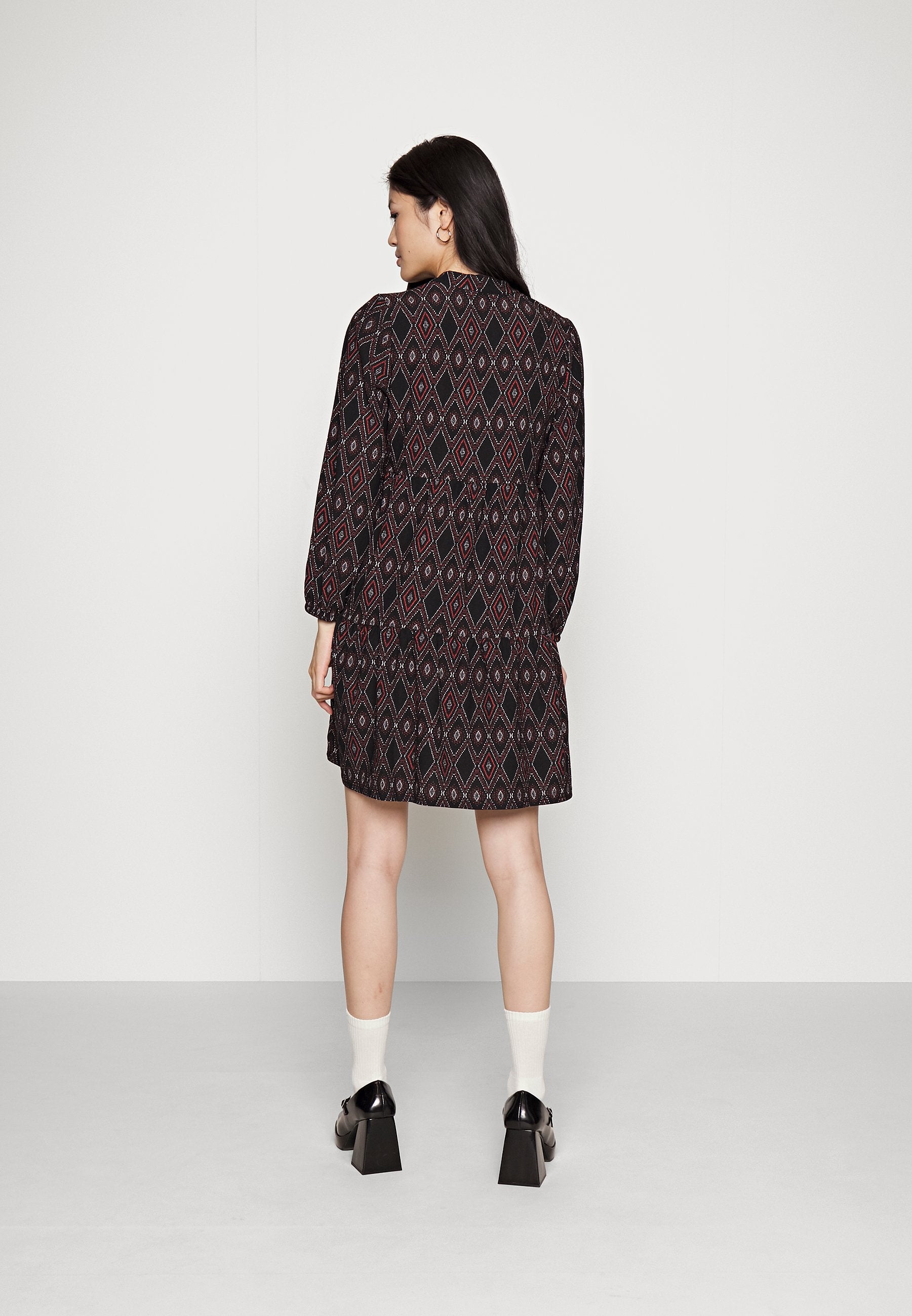 JDY JDYLOTUS V NECK LAYER DRESS