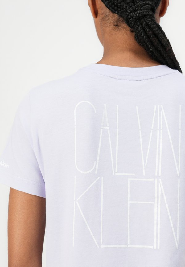 Calvin Klein CREW BABY TEE MARC HUNDLEY