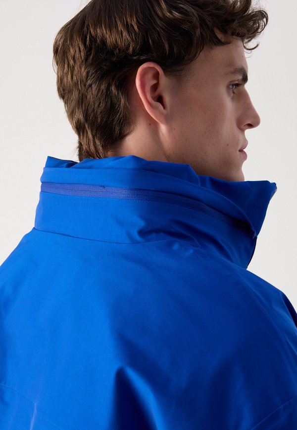 Calvin Klein STAND COLLAR 2-IN-1