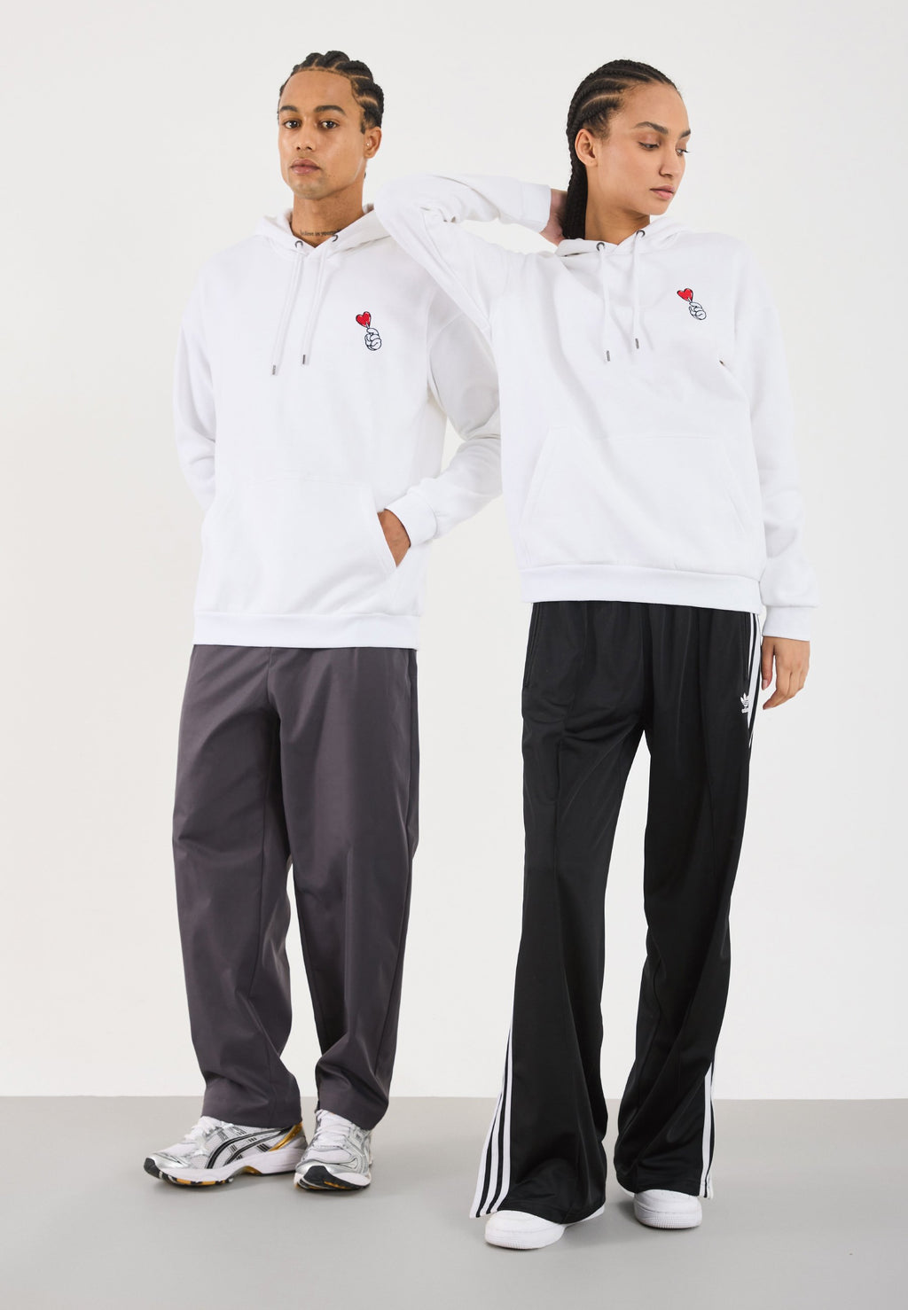 YOURTURN UNISEX RELAXED FIT HOODIE