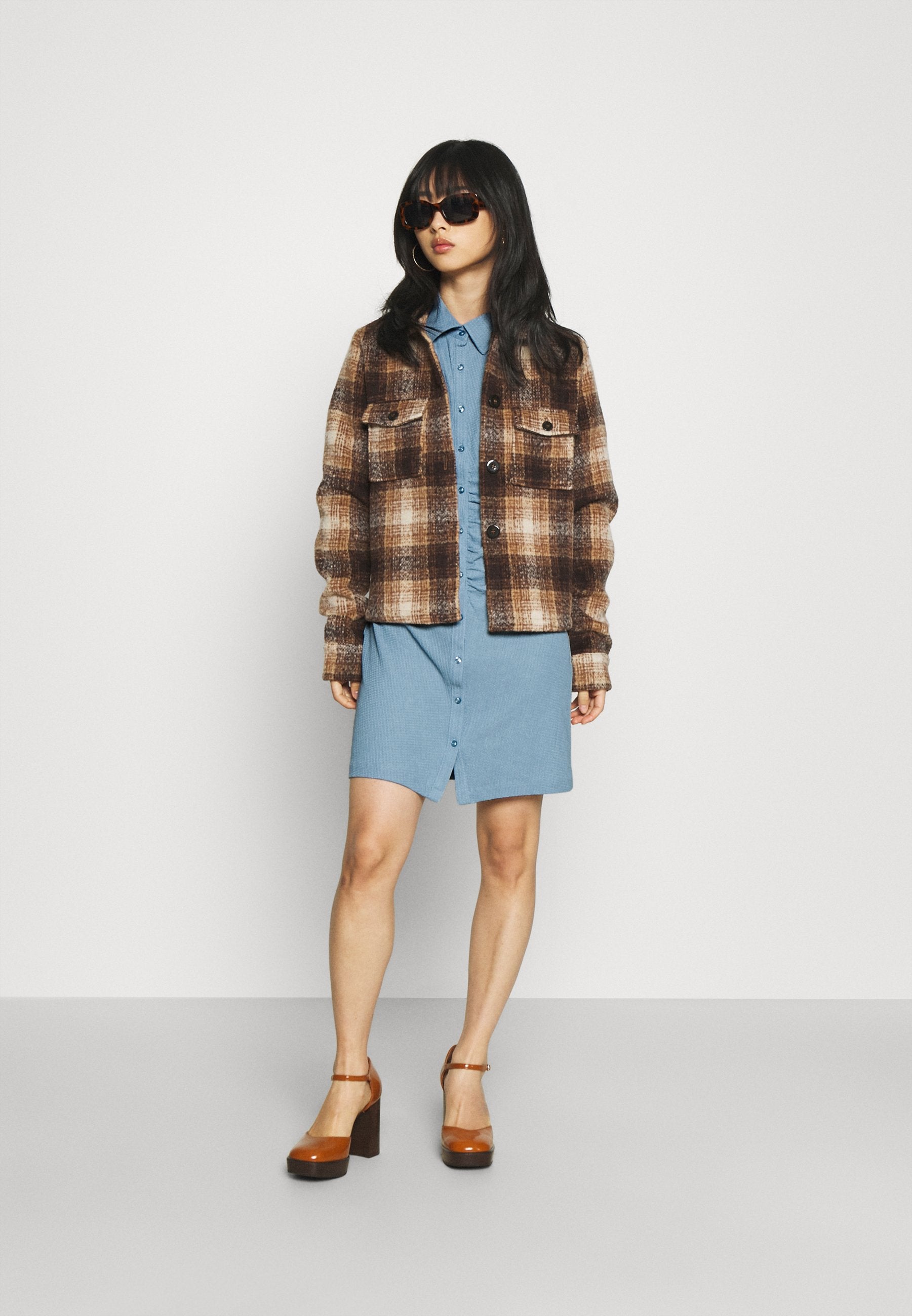 ONLHONEY SHIRT DRESS Media 2