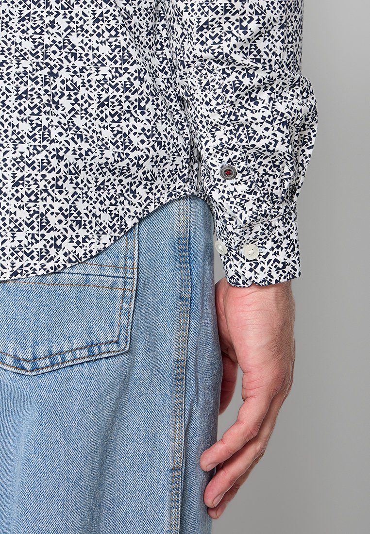 Petrol Industries SLIM FIT