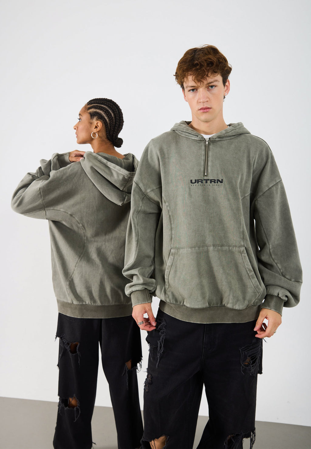 YOURTURN UNISEX RELAXED FIT CURVED HEM QUARTER-ZIP HOODIE