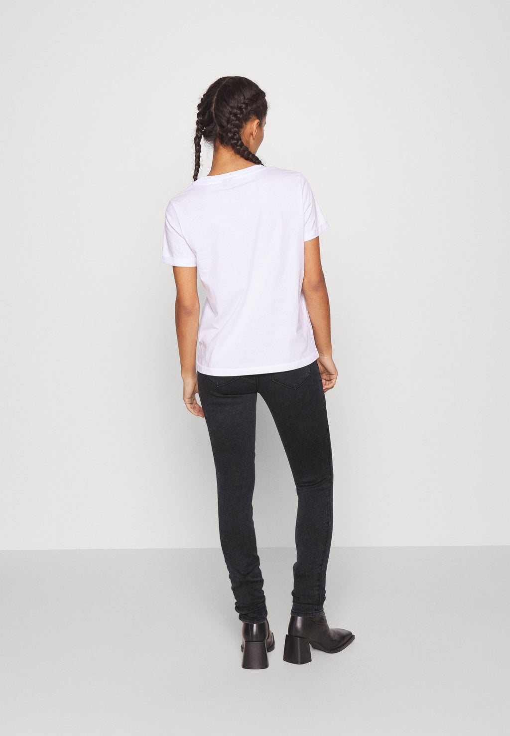 ONLROYAL HIGH WAIST Media 4