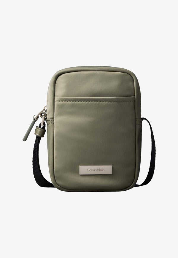 Calvin Klein Cross body bag - deep lichen green