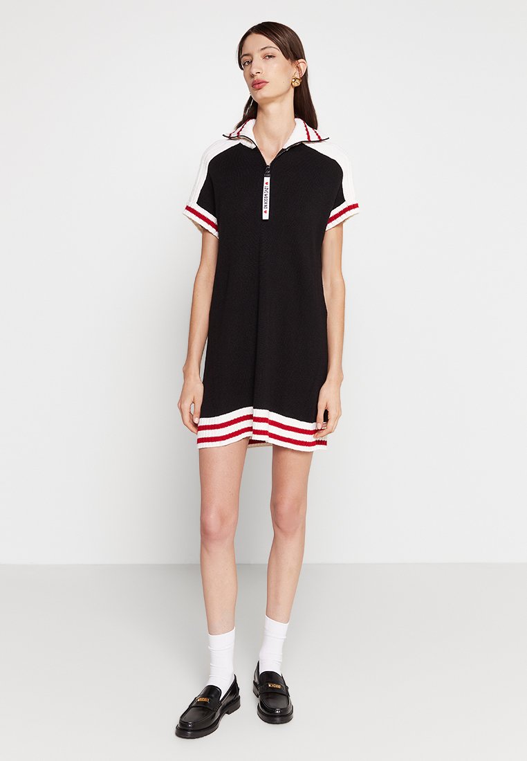 Love Moschino