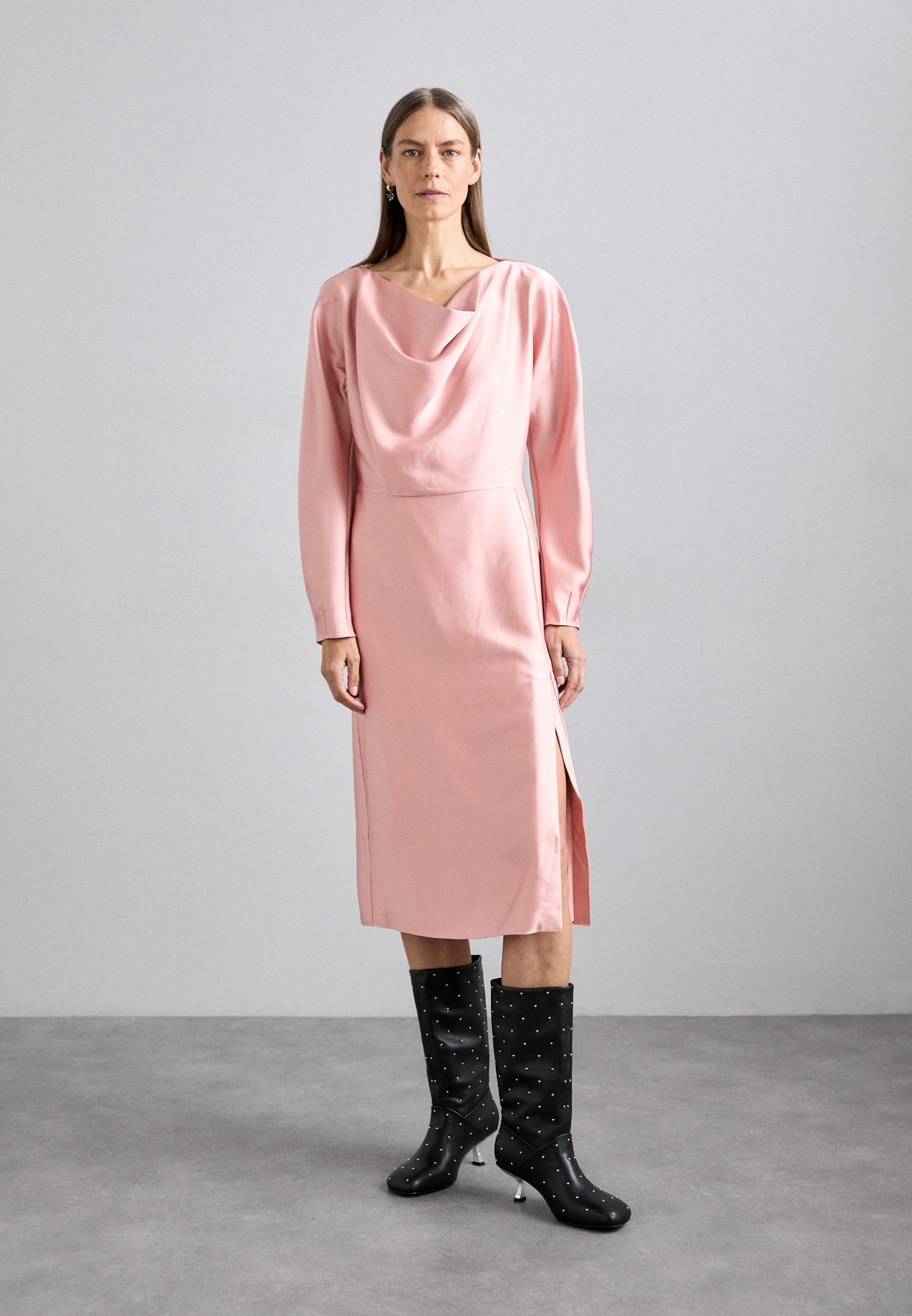 Stine Goya LONG SLEEVE MIDI DRESS