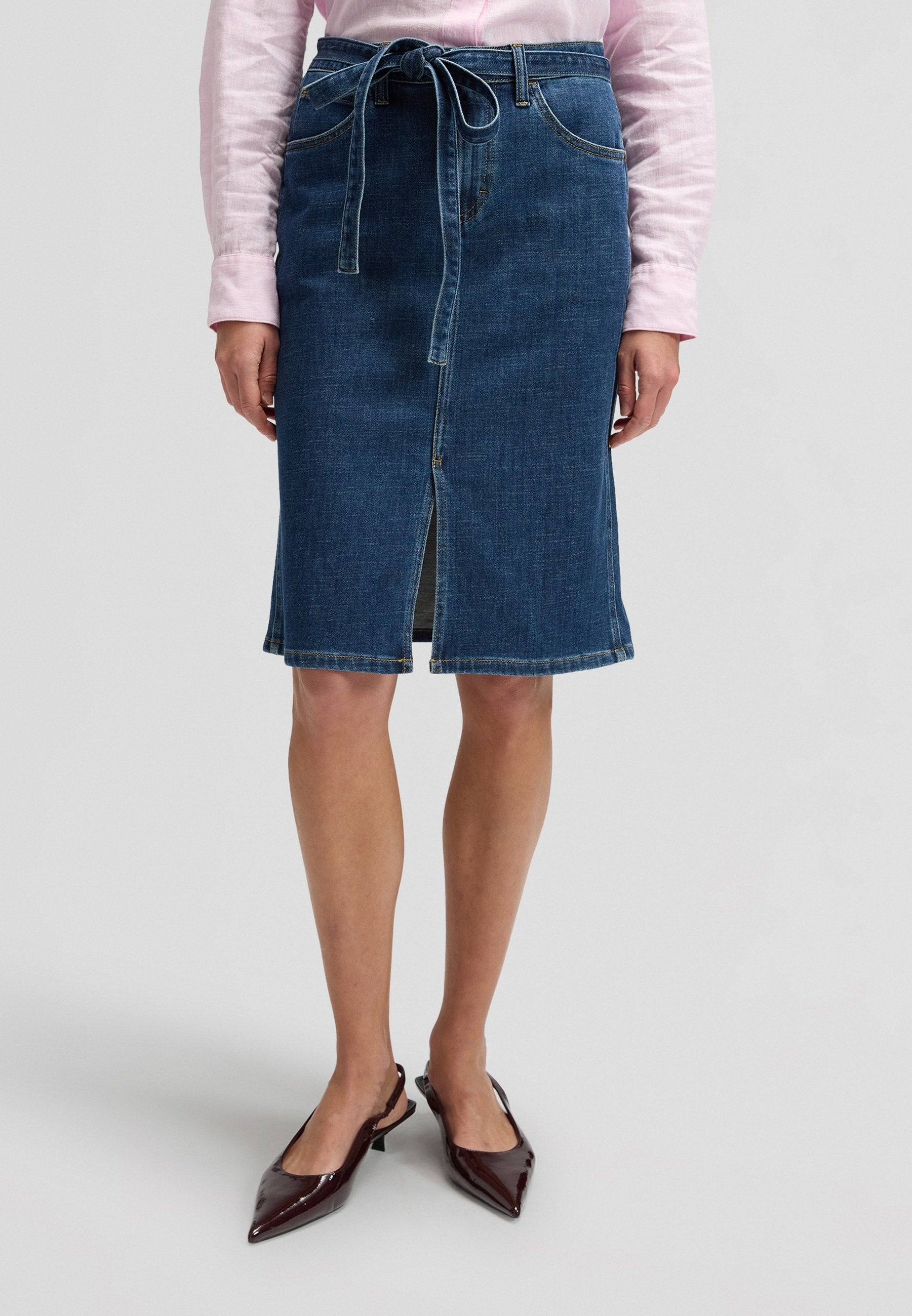Lee MIDI SKIRT WITH A BOW