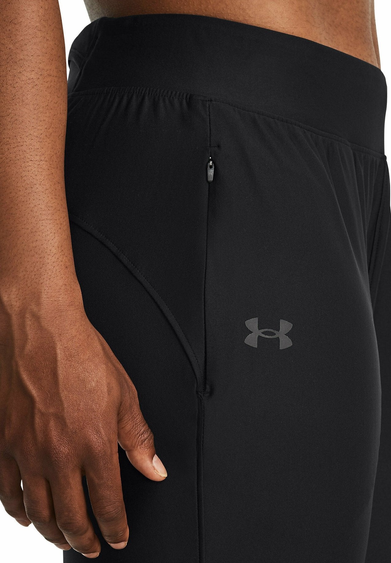 Under Armour  LAUNCH PRO