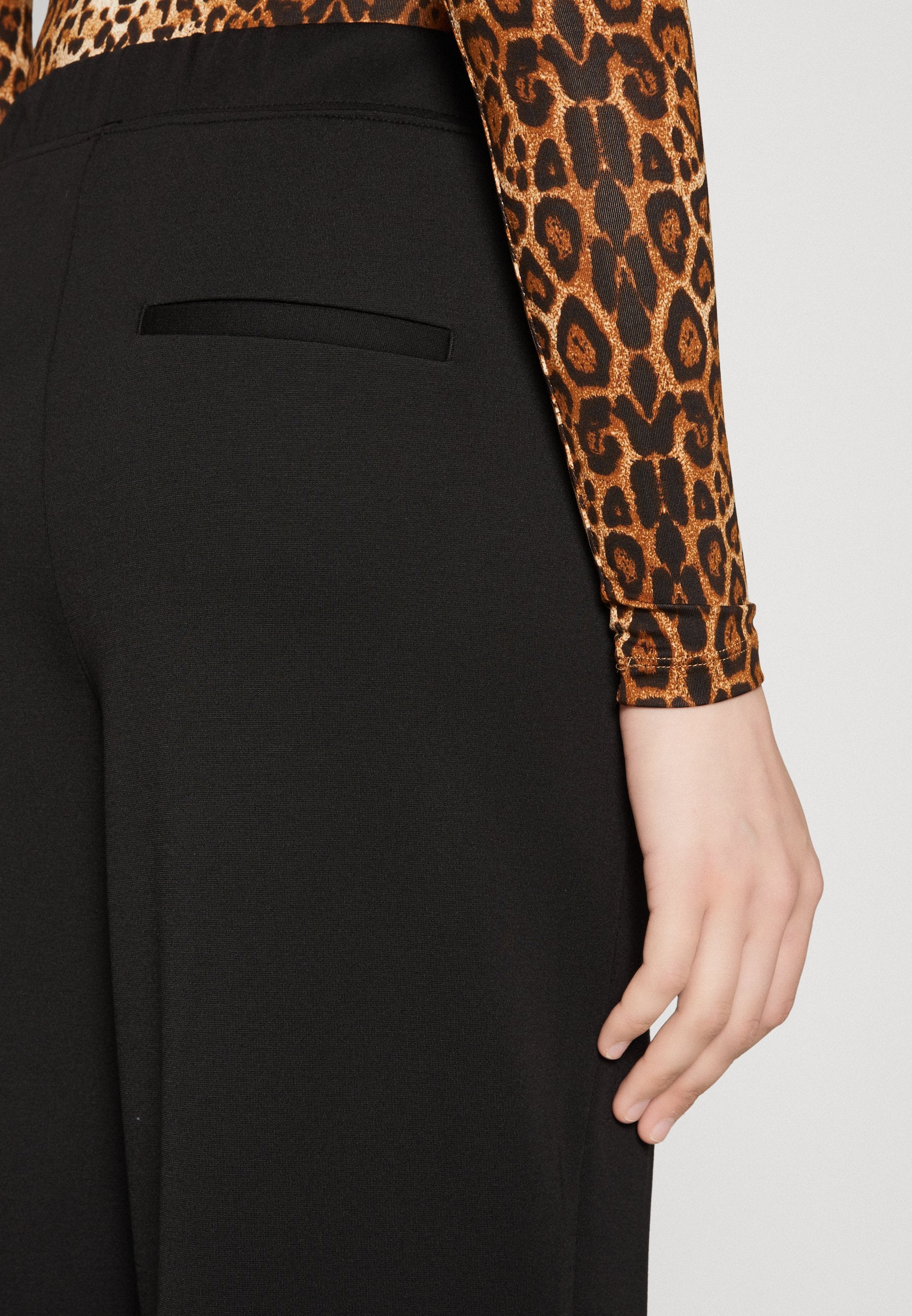 Vero Moda VMLUCCA PULL ON WIDE PANT