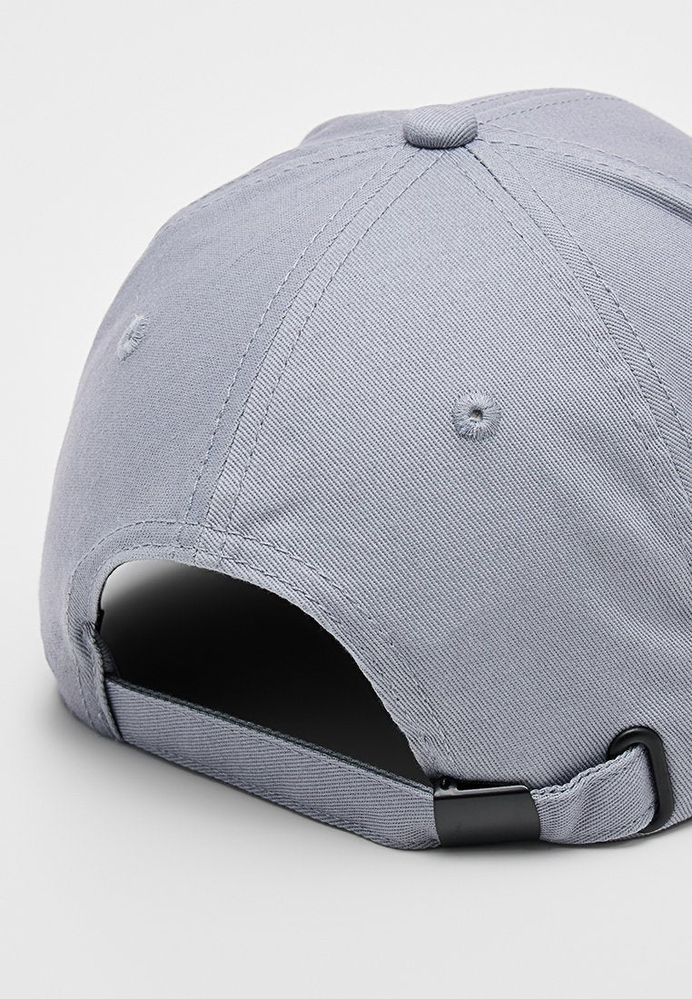 KARL LAGERFELD Cap Media 4