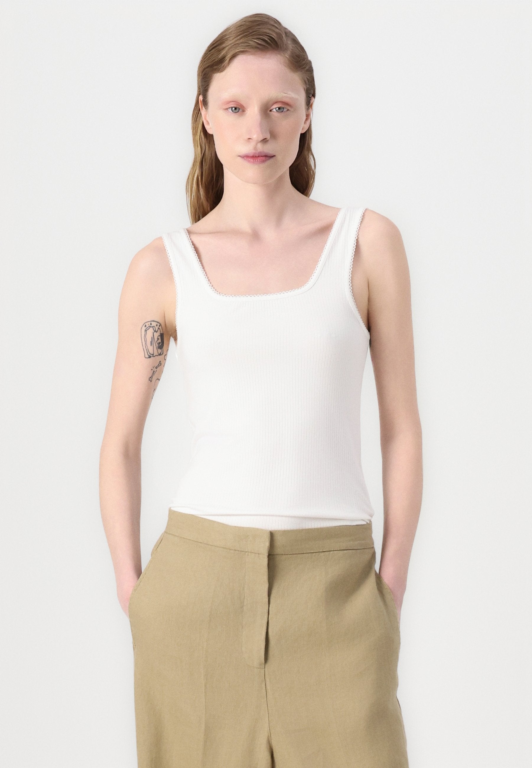TAILORED STRAIGHT PANT Media 5