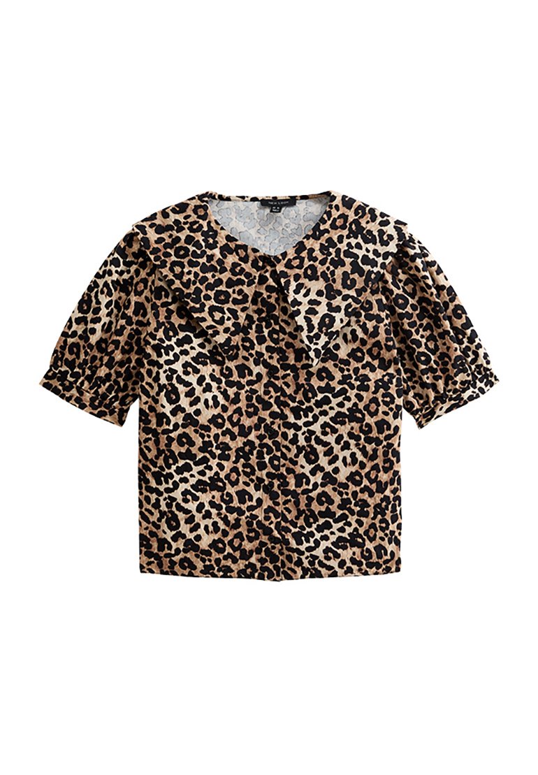 Leopardenmuster-Bluse mit kurzen Puffärmel, V-Ausschnitt und großem Kragen. Aus leichtem Stoff gefertigt und in einem beige-schwarzen Farbschema.