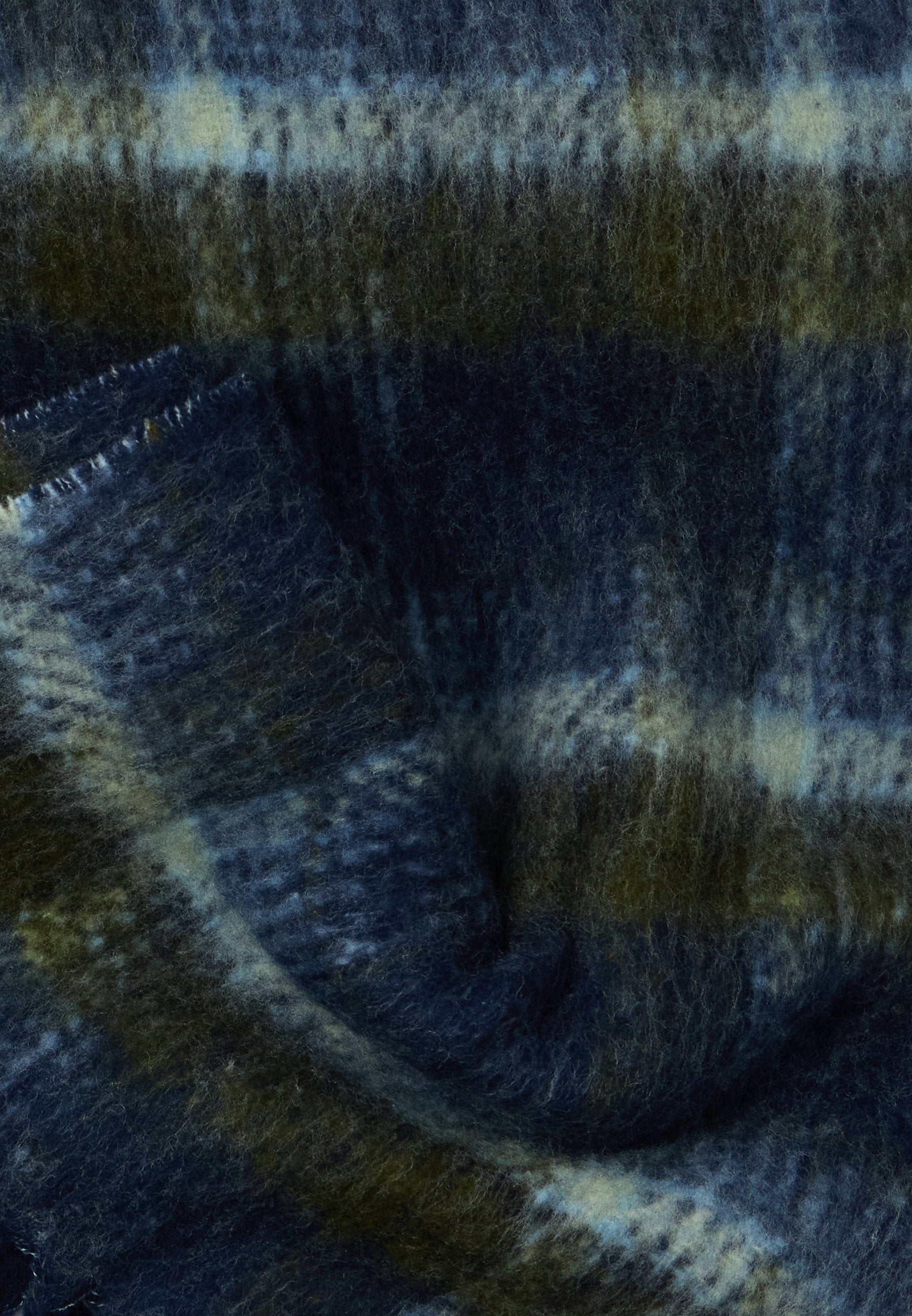 CHECK WOOL BLEND SCARF Media 2