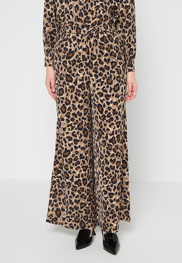 LEOPARD  Media 1