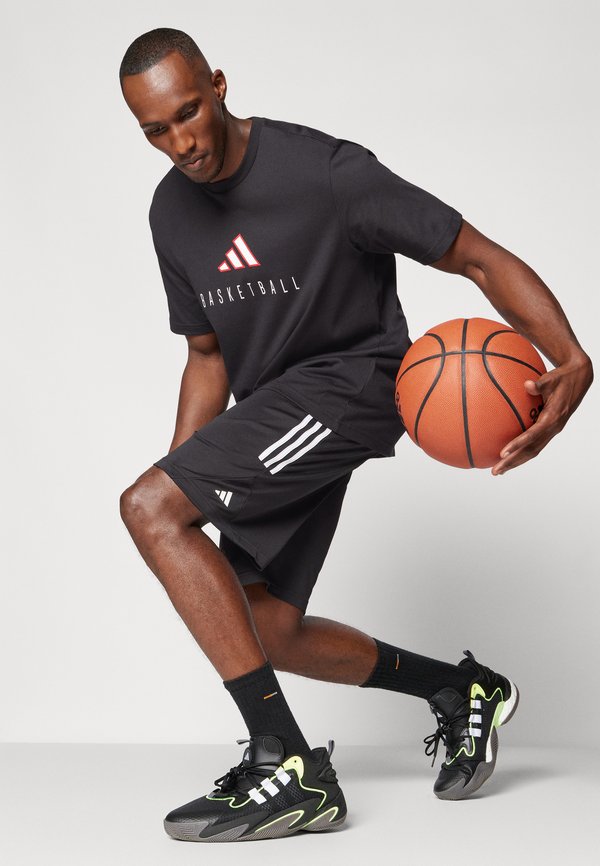 adidas Performance WORLDWIDE HOOPS LOGO GRAPHIC