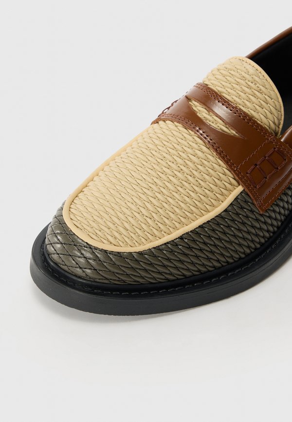 Filling Pieces LOAFER REED
