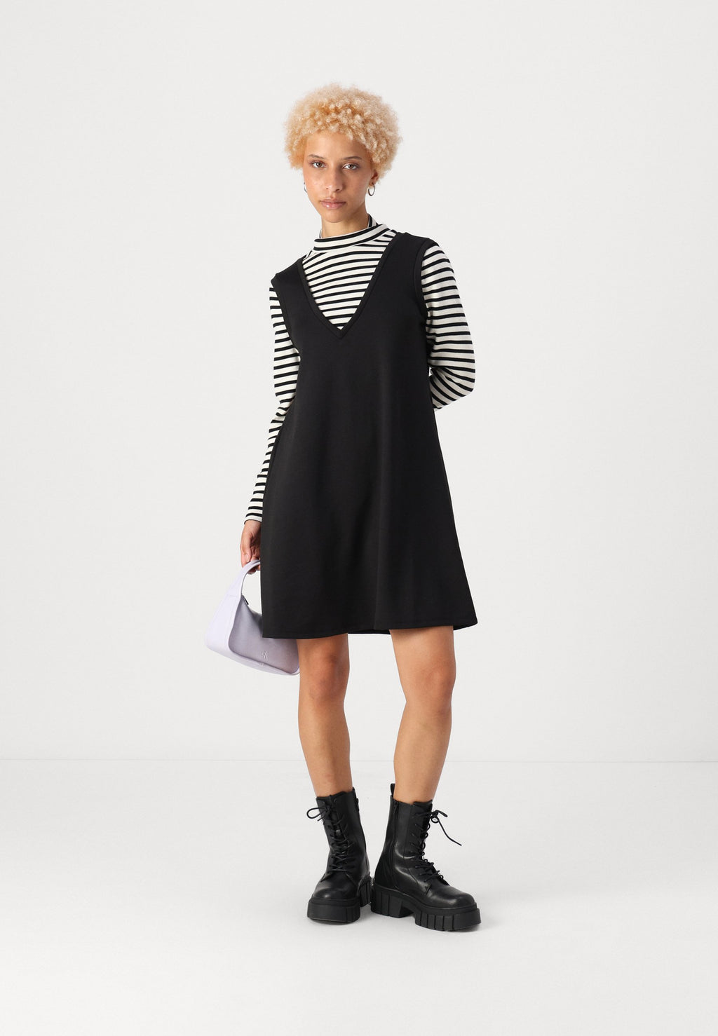ONLEVA SPENCER DRESS Media 2