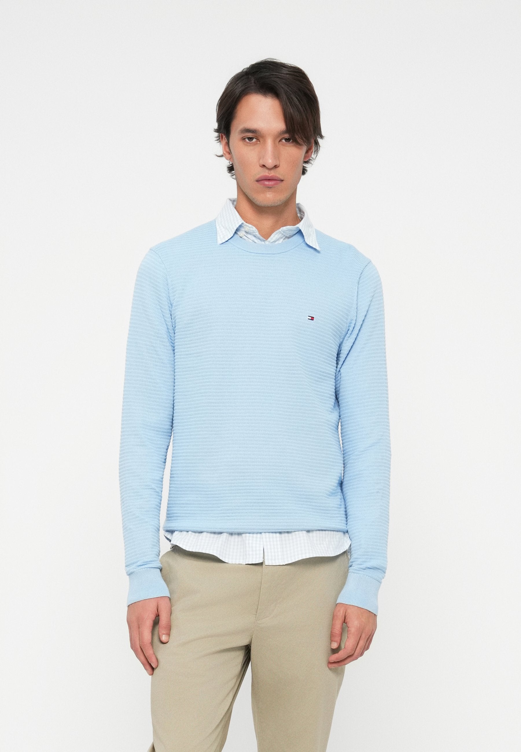 TEXTURED KNIT CREW NECK JUMPER Media 3