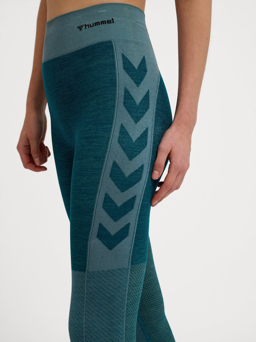 Hummel HMLCLEA SEAMLESS MID WAIST TIGHTS