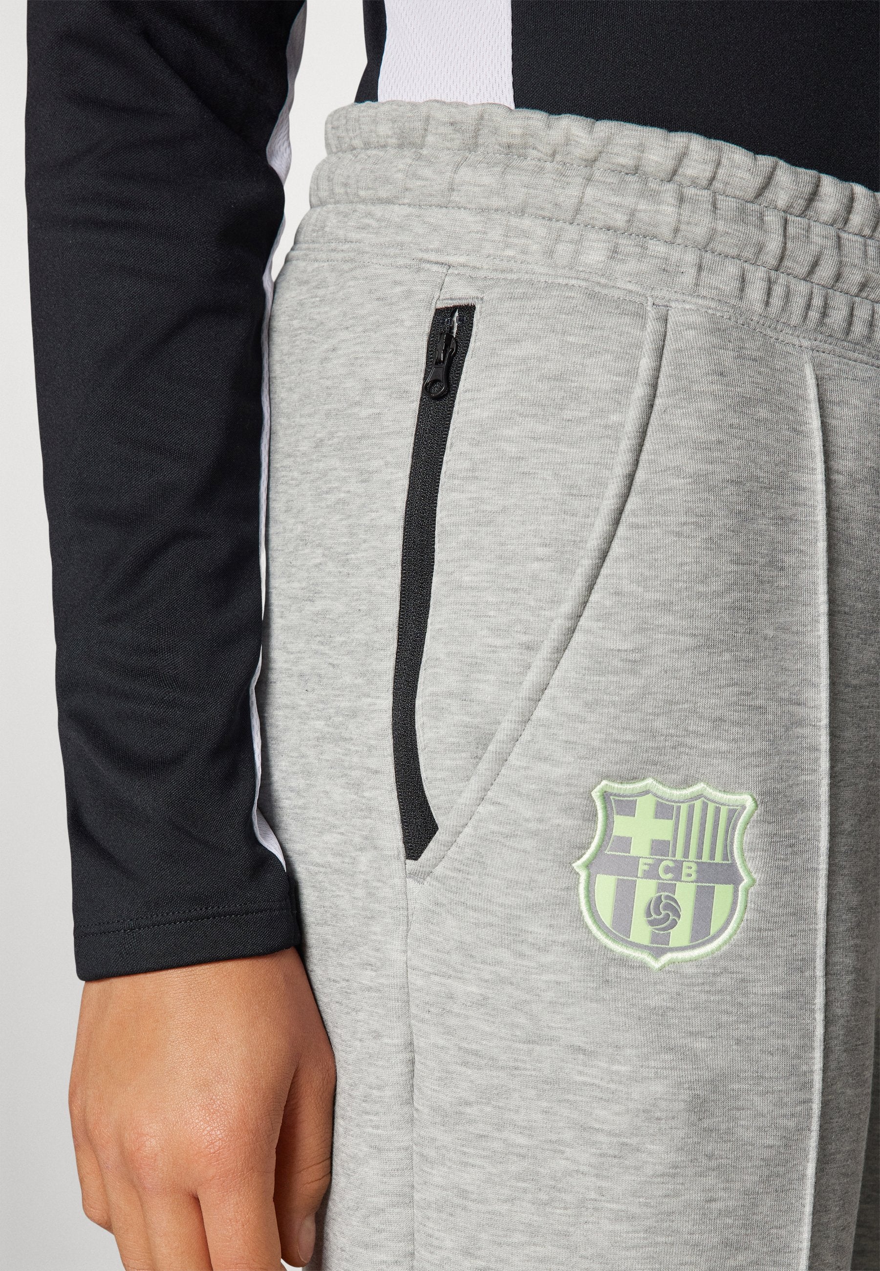 Nike Performance FCB
