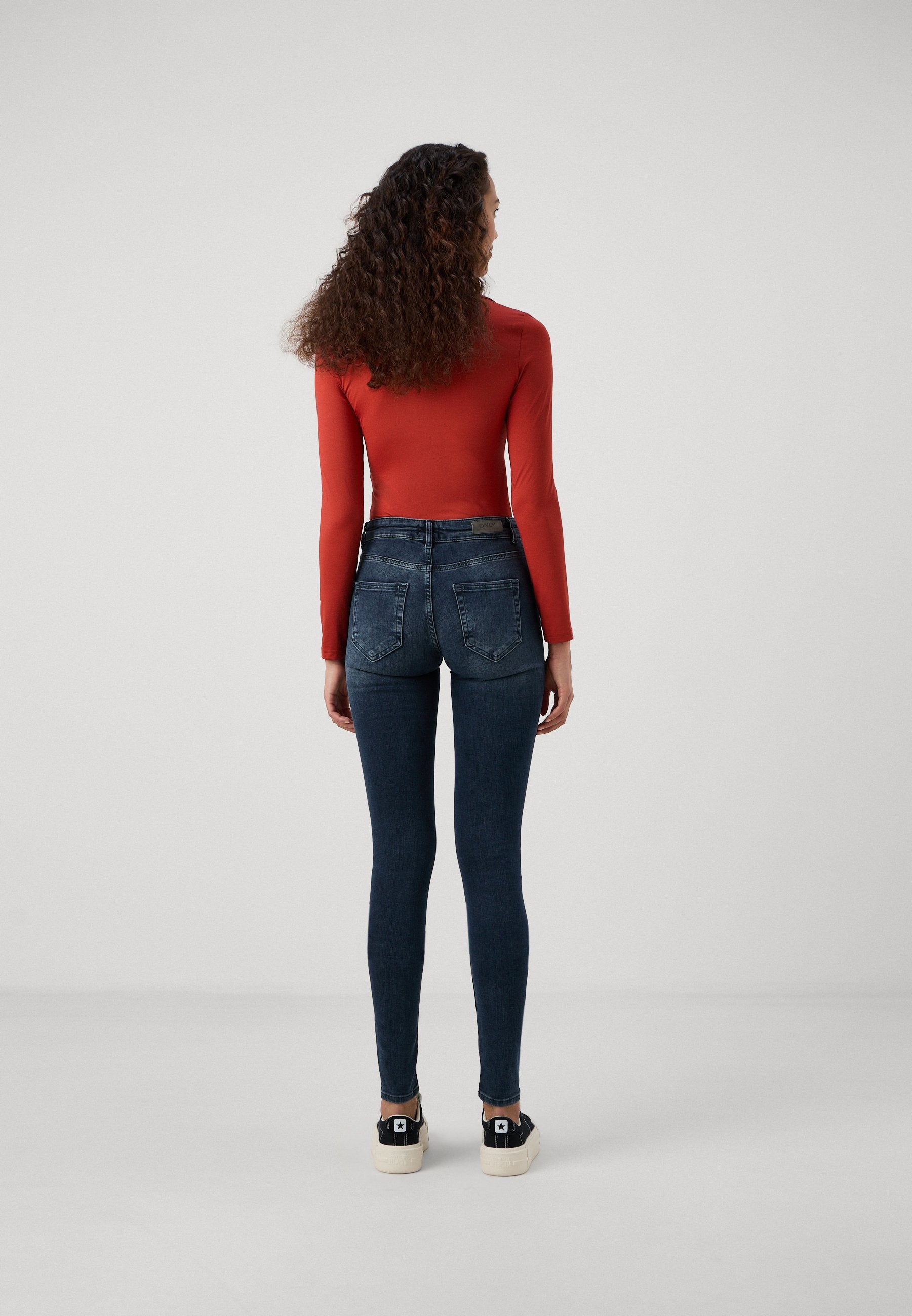 ONLBLUSH MID Media 4
