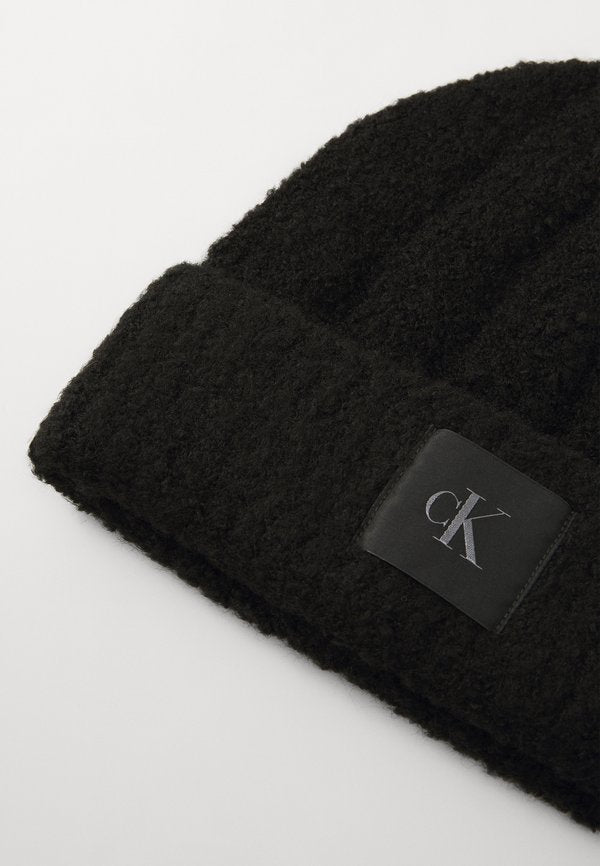 Calvin Klein MONOGRAM PATCH UNISEX