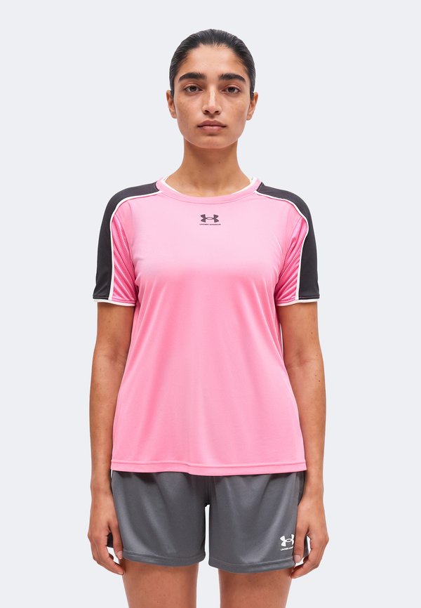 Under Armour CHALLENGER TRAIN - Print T-shirt - pink frenzy/black