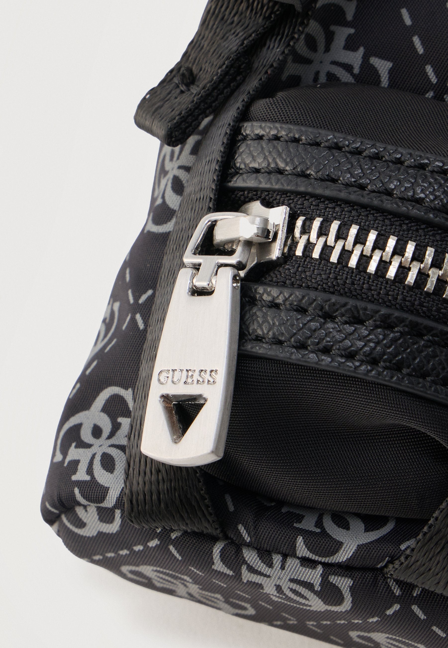 Guess BERLIN KEYRING