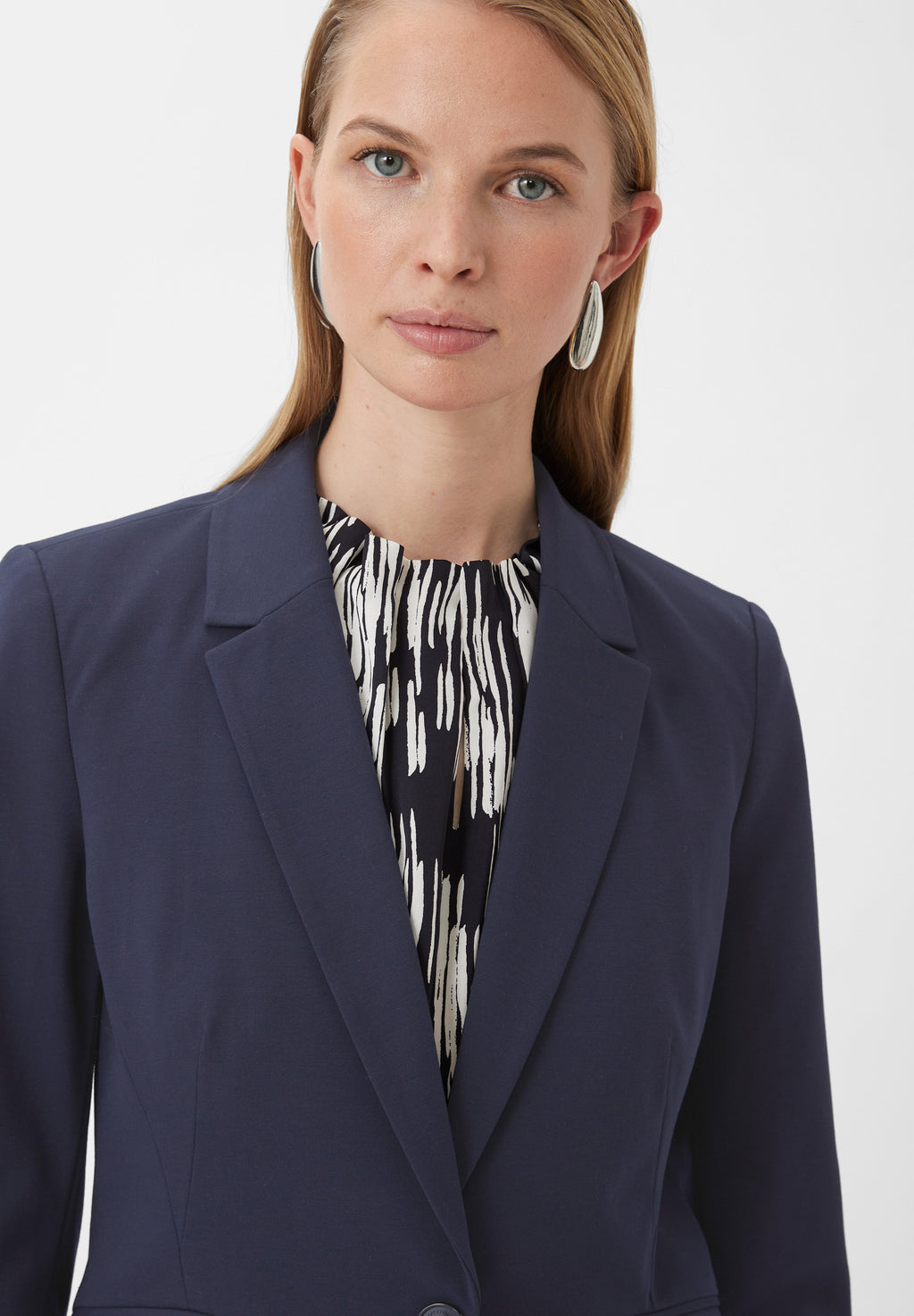 comma Blazer Media 5