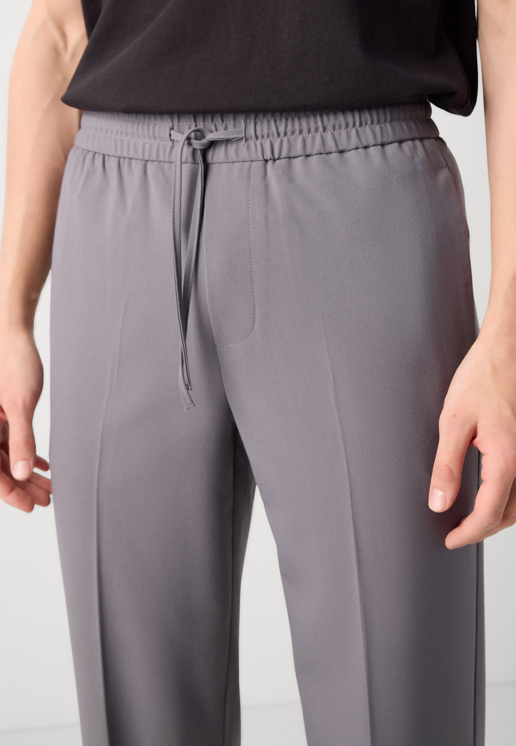 RELAXED FIT PANTS Media 8