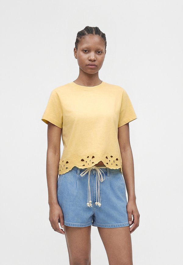 ONLY ONLAURORA - Basic T-shirt - sunlight