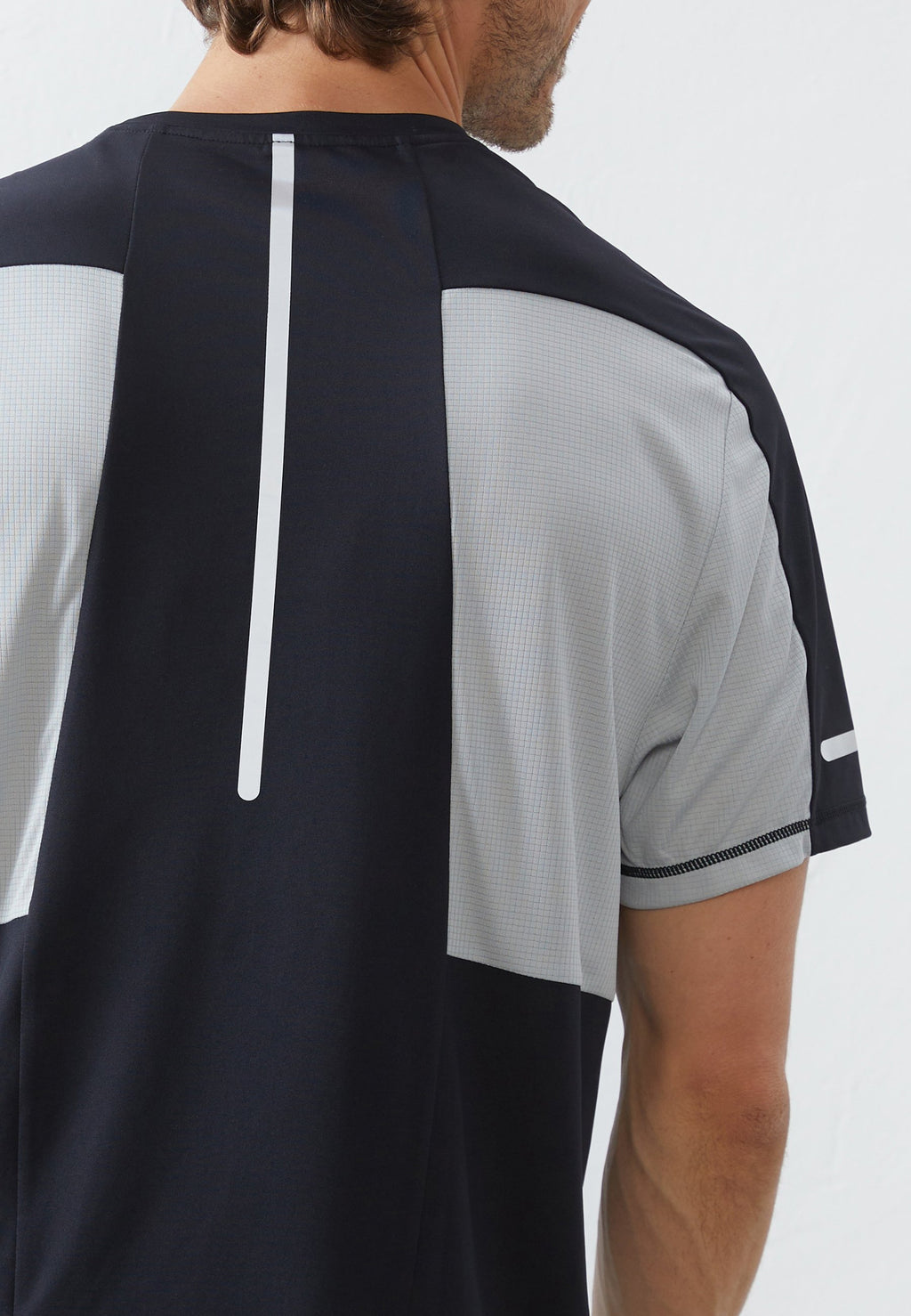 Pier One Sport QUICK DRY SHORT SLEEVE T-SHIRT WITH REFLECTIVE STRIP