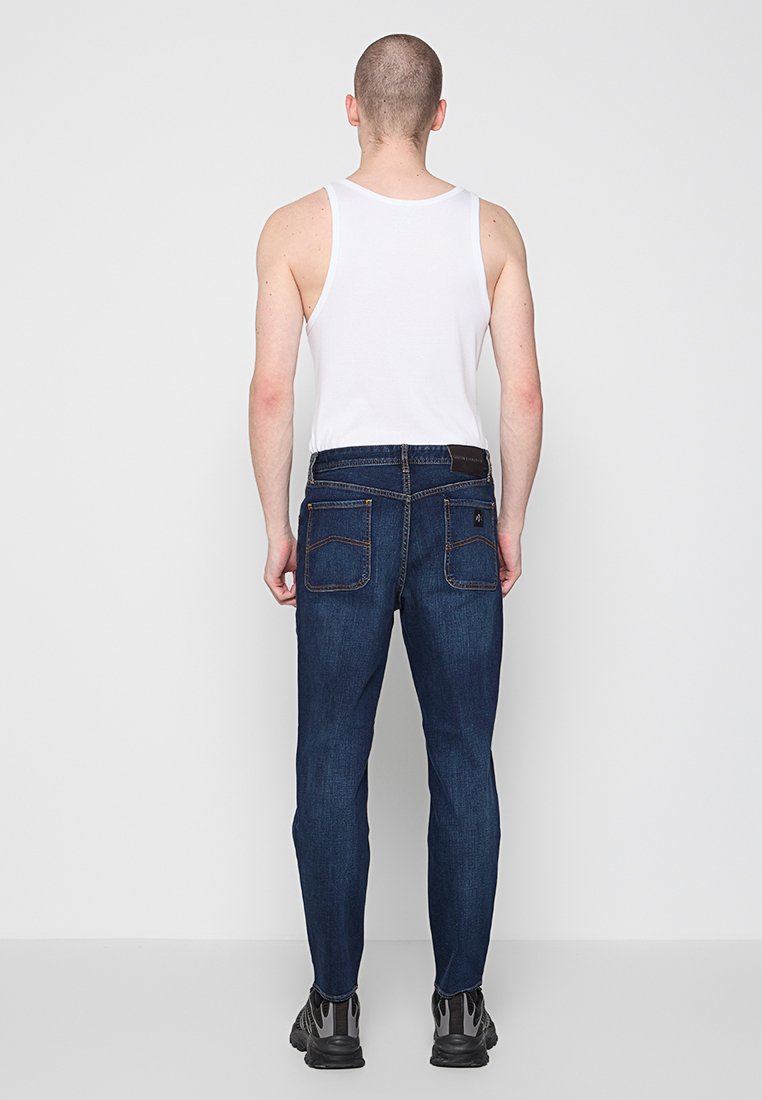 Armani Exchange Jeans Tapered Fit Media 3